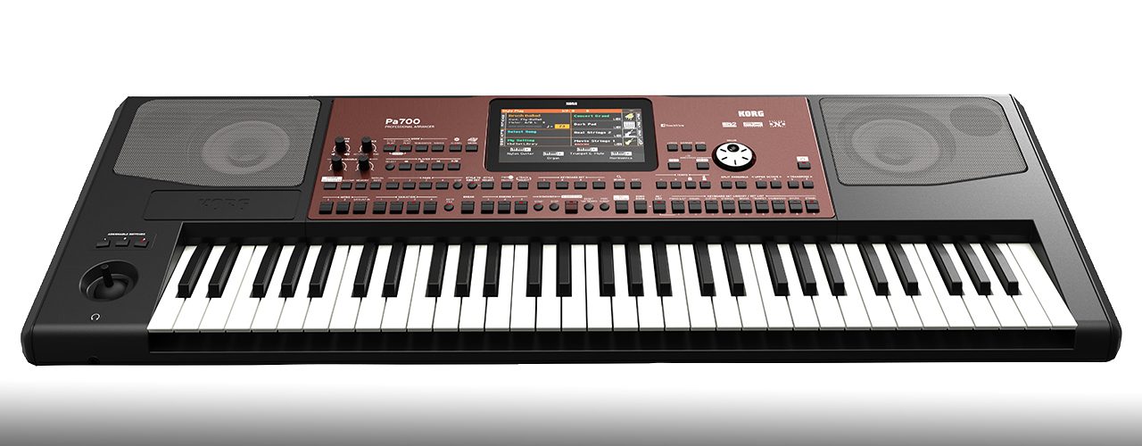 Korg Pa-700